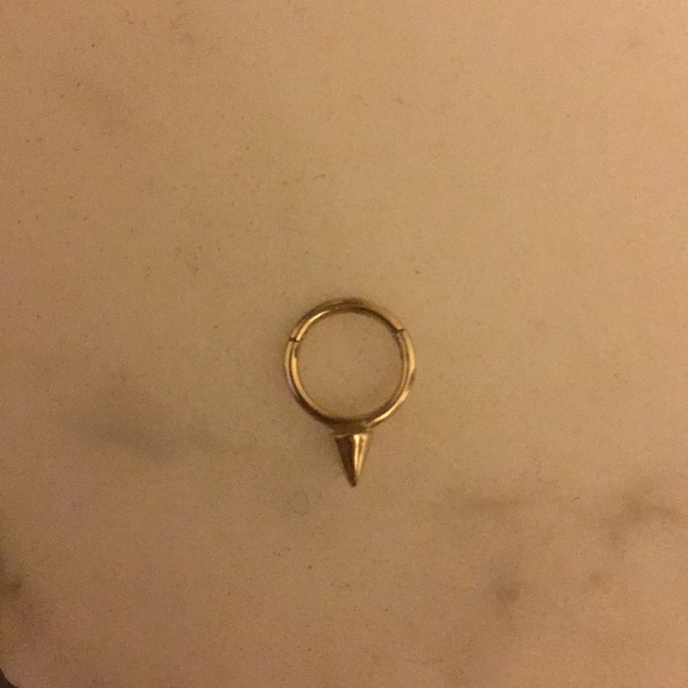 ✨ Maria Tash 14k Gold Spike hoop ✨